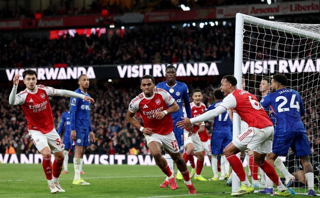 世界杯客户端安装包-铁卫助攻独享队史第1，阿森纳2-1切尔西，破曼联纪录力压蓝月军团